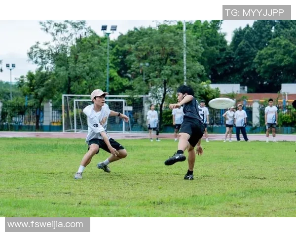 飞盘战术揭秘：上海飞盘队如何运用包夹策略提升比赛胜率